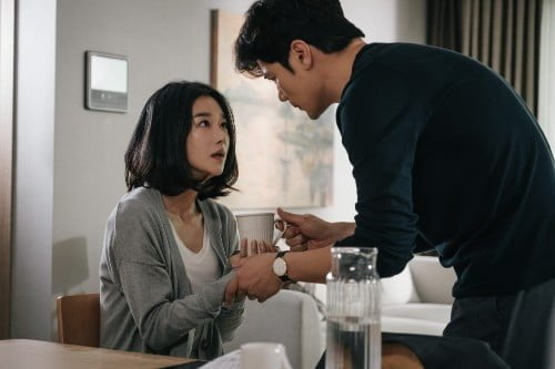 Seo Ye Ji and 'her husband' Kim Kang Woo show us fear with ‘Recalled