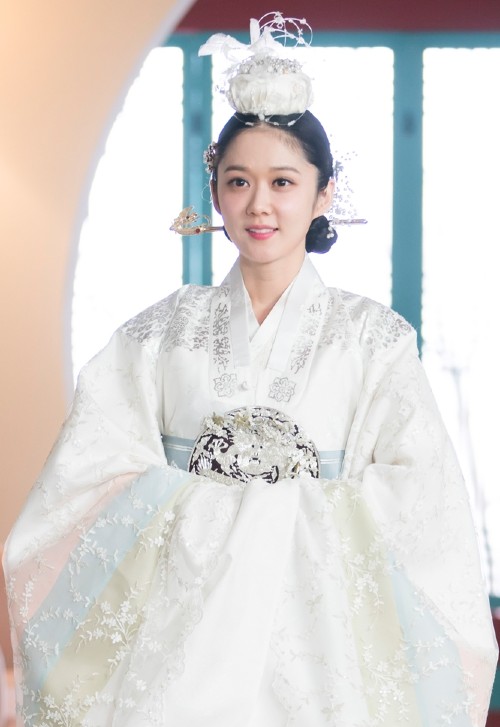 Queen Sunny (Jang Nara) in The Last Empress