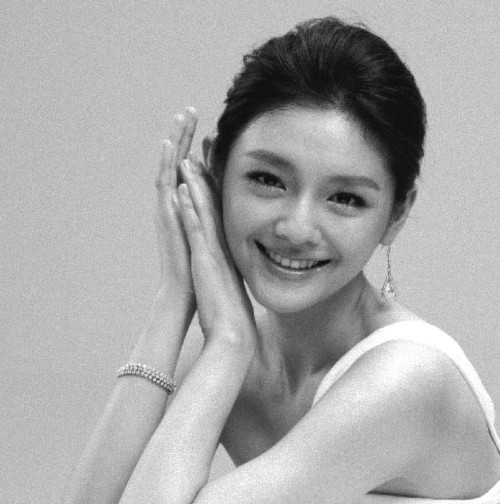 Barbie Hsu