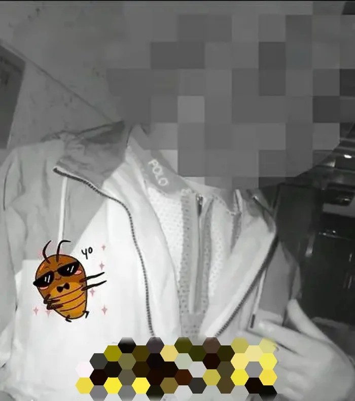 A Filipino man was caught red-handed putting something disgusting in his food just to avoid paying a restaurant bill in China. 3