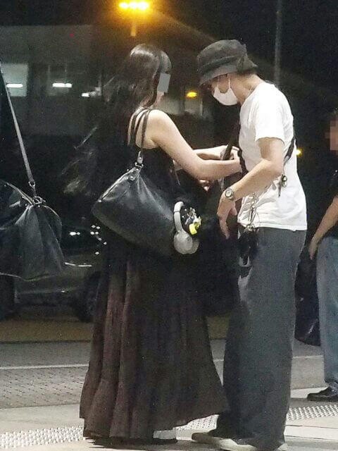 Famous Idol Announces Marriage to Non-Celebrity Girlfriend Nearly 20 Years Younger 1