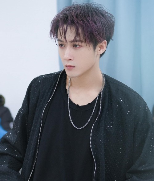 Early-Year Earthquake in C-Entertainment: Ex-Girlfriend Leaks Bed Photo Allegedly of Lu Han, Claims Romantic Ties With Dozens of Male Stars Including Cai Xukun 3