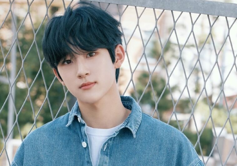 New Year’s First Celebrity Couple Revealed, Identities Send Social Media Into a Frenzy 1